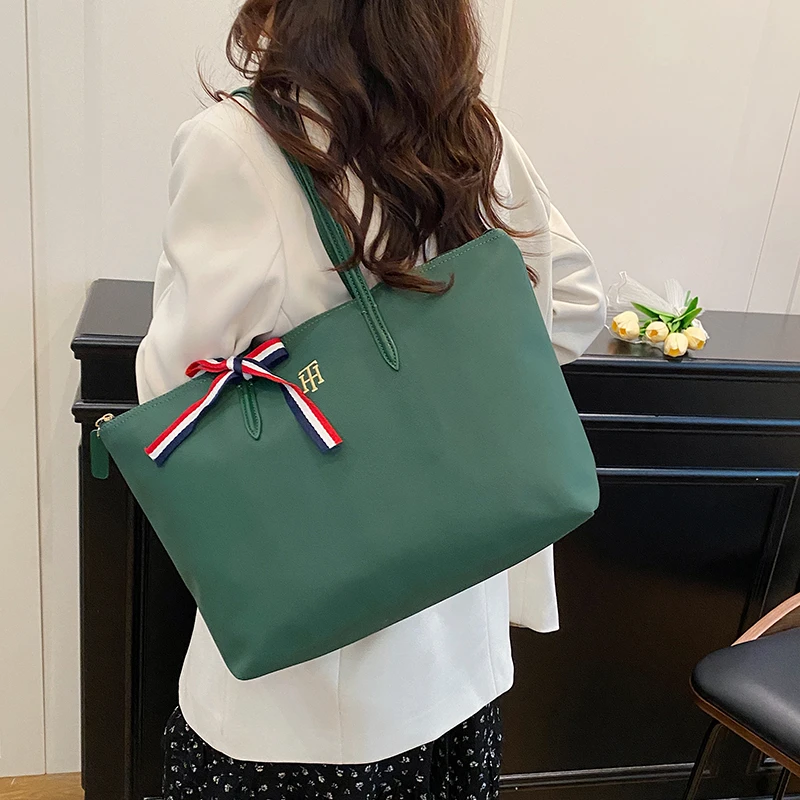 

Women High End Elegant Luxury Leather Shoulder Bag Stylish Daily Tote Handbag Classic Crossbody