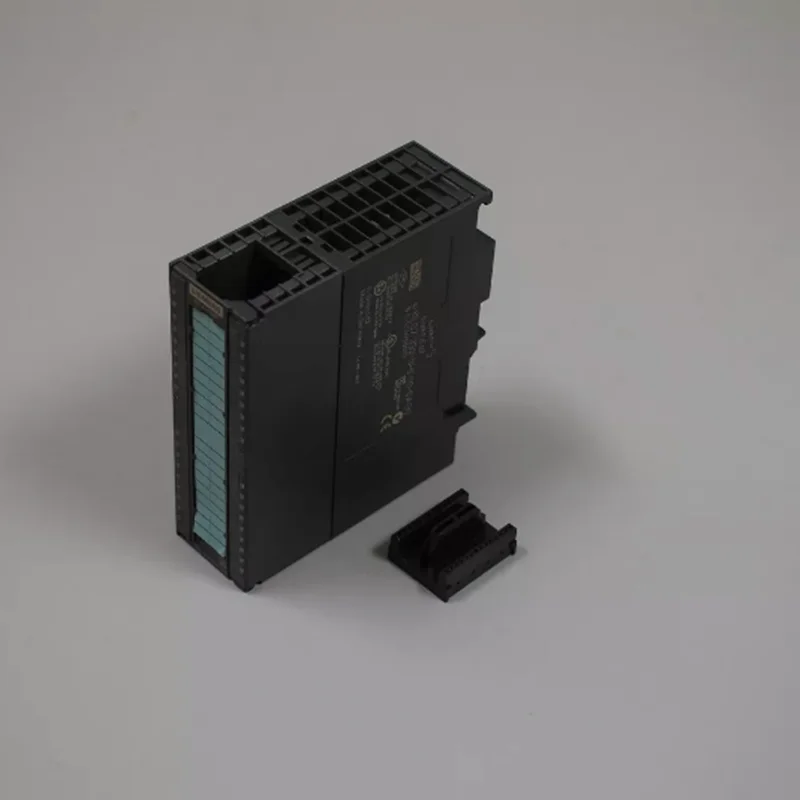 

6ES7332-5HF00-0AB0 6ES73325HF000AB0 6ES7953-8LP31-0AA0 6ES79538LP310AA0 New Original Module