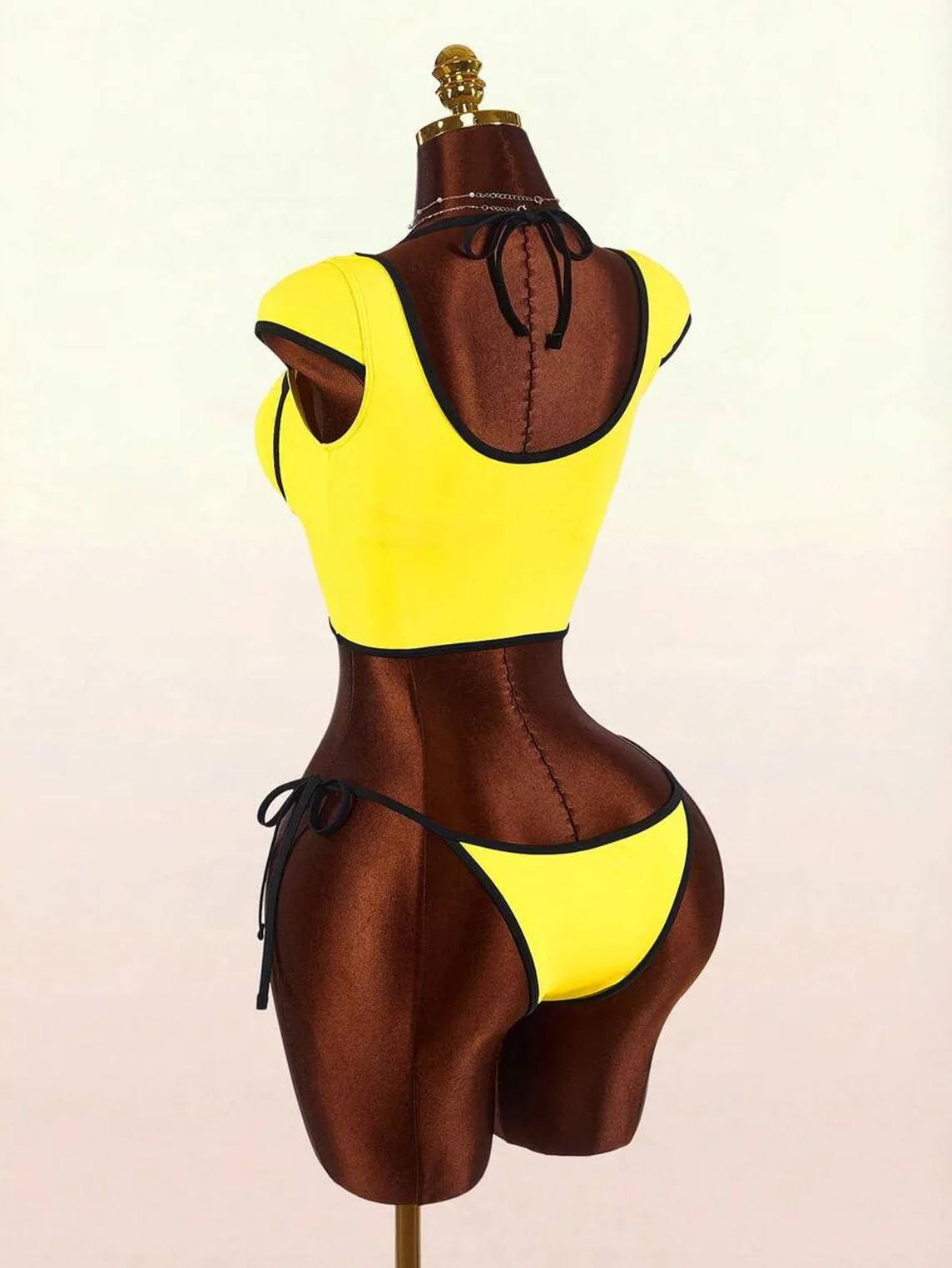 Y2K Gelb-Schwarz Verzierter 3-Teiliger Badeanzug, Neckholder-Bikini, Kurzarm-Crop-Top, Unterteil mit Bindeband, Sommer-Strandparty-Badeanzug für Damen – Detail 14