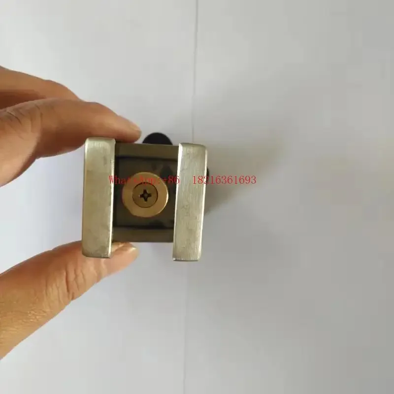 Store 1644 Surgical Bed Accessories Square Slider Medical Arm Trailer Locker Side Rail Lock Holder