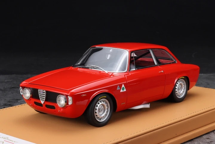 

DMH 1:18 Alfa GTA1300 Red Vintage Car Simulation Limited Edition Resin Metal Static Car Model Toy Gift