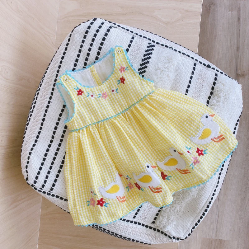 

2026 Summer Hot Selling Light Yellow Checkered Flower and Duck Pattern Strap Dress for Children