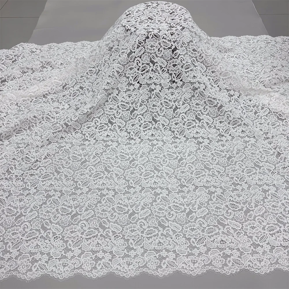 2026 Afrikanischer Stoff Luxuriöse Hochwertige Spitze Wasserlösliche Bestickte Modische Weiche Weiße Spitze 5 Yards – Detail 6