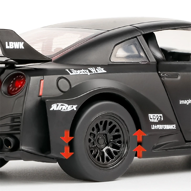 1:32 Skyline Ares Nissan GTR CSR2 Alloy Sports Car Model Diecast Metal Toy Racing Car Model Simulation Sound and Light Kids Gift