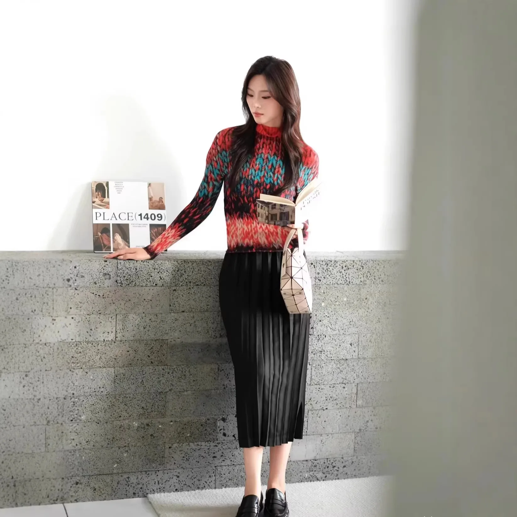 

Miyake Pleated 2026 New Spring Japanese High Neck Long-sleeved Printed Blouse Pleated T-shirt Half-high Neck Bottoming Shirt