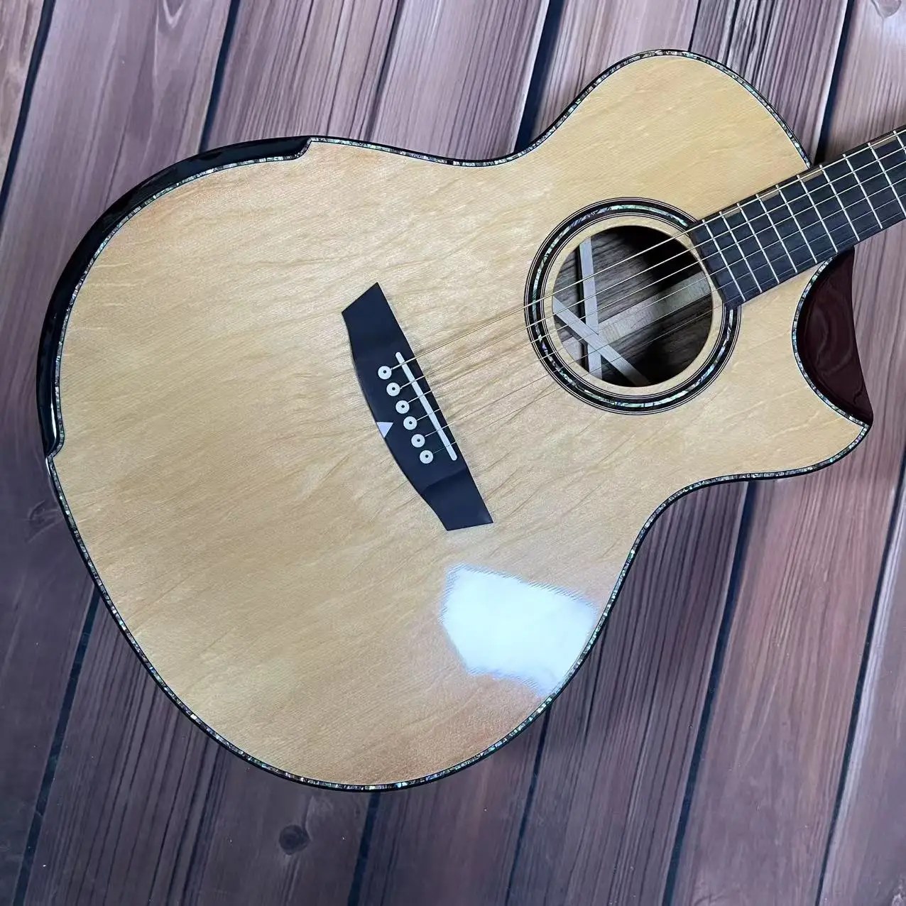 

GA-форма из цельного дерева, 40-дюймовая акустическая гитара с глянцевой краской