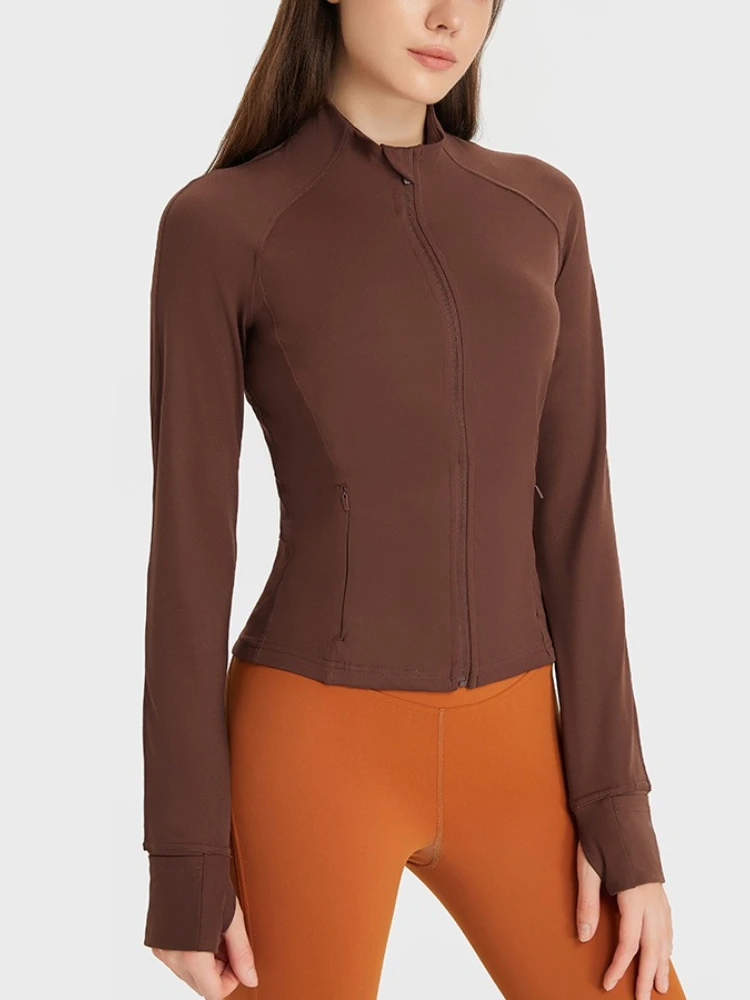 

Женская осенняя куртка для тренировок, укороченная толстовка на молнии с карманами, облегающая, обнаженная, для йоги, тренажерного зала, бега, повседневная одежда