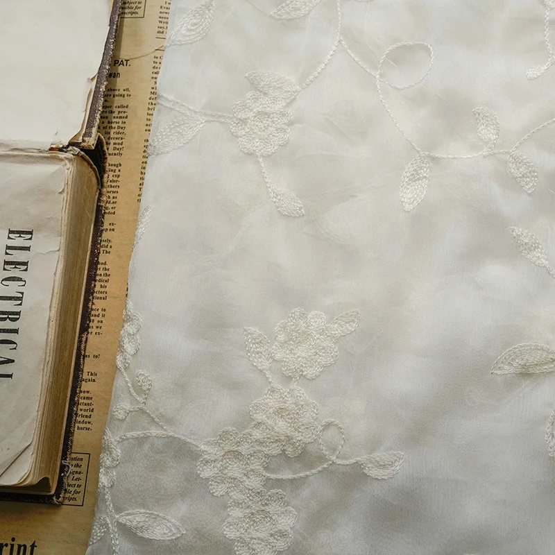 150cm Spring /Summer New Super Immortal White Branch and Leaf Flower Embroidery Chiffon Smooth Crepe Fabric Shirt Dress Fabric