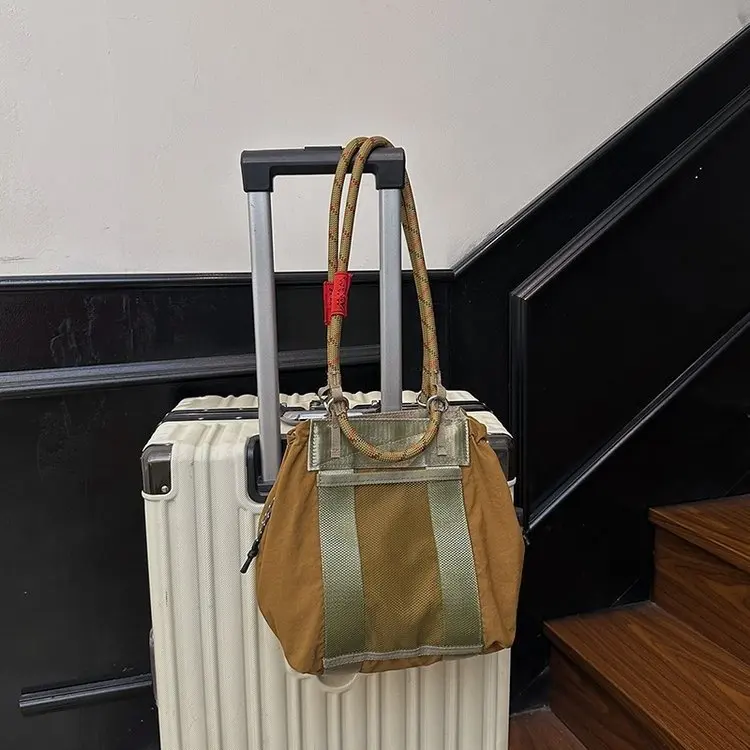 

2025 Autumn New Women's Universal oulder Bag Tote Handbag Lo Clutch Bag Sweet Cool Sle Fabric Material Hiking Scene