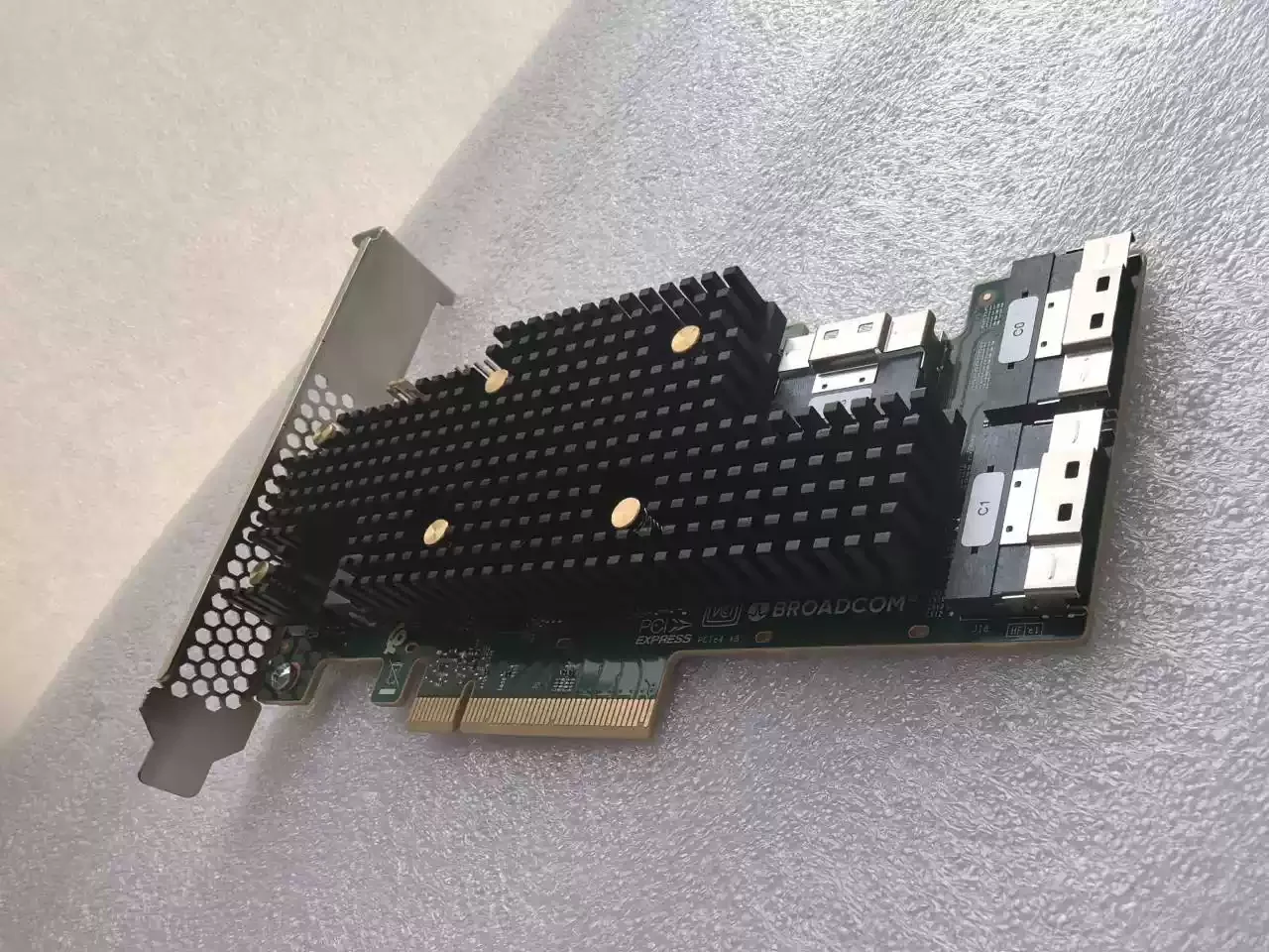 مكونات LSI eHBA 9600-24i، بطاقة توسيع المرور سعة 24 جيجابايت لأنظمة 9305-24i و9500-16i #2