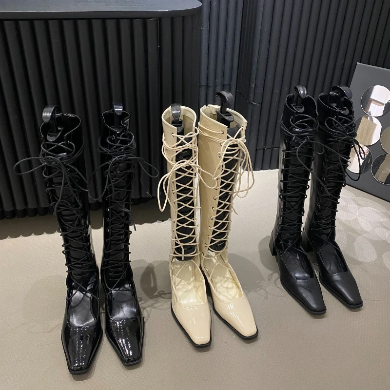 Autumn and Winter New Fashion Versatile and Genuine Feeling Retro Square Headed Dark European and American Hollow Strap Boots