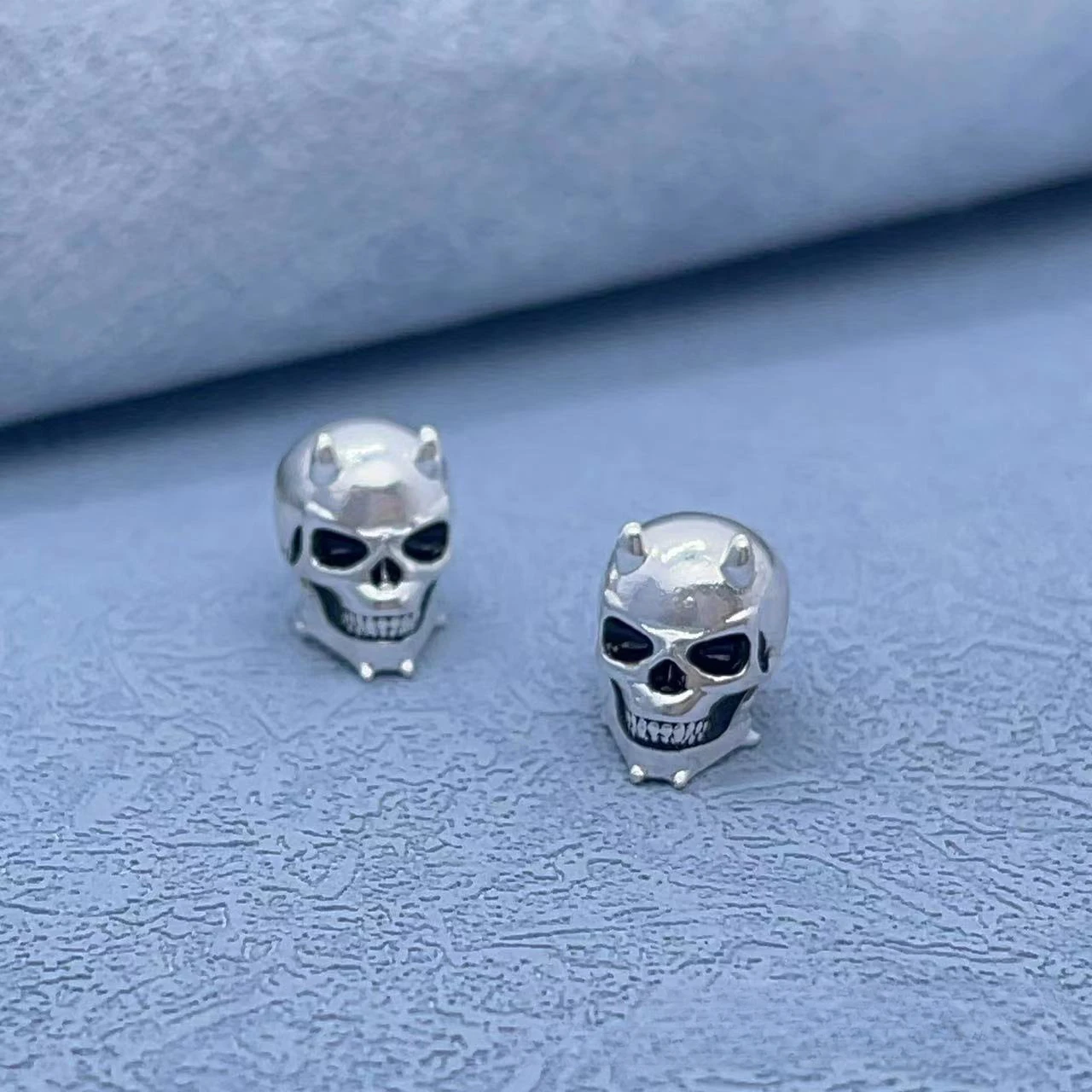 Personality Punk Style Little Devil Stud Earrings for Men Women Gothic Cool Skull Earrings Fashion Jewelry Accessories Gifts