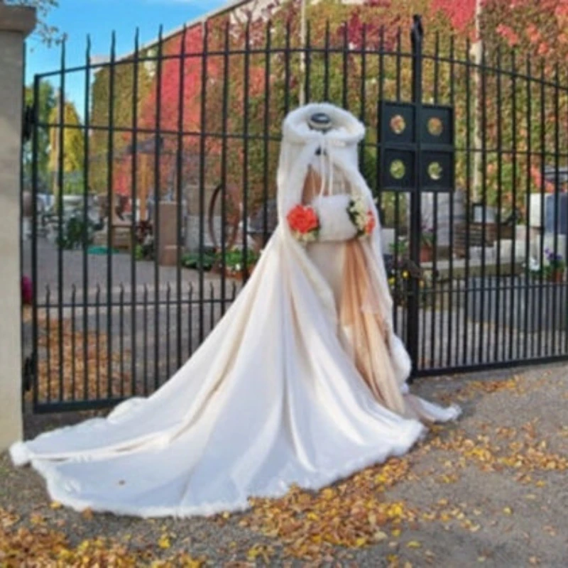 Abrigo de piel sintética con capucha para mujer, chaqueta de satén para invierno, chal, capa blanca, accesorio de boda