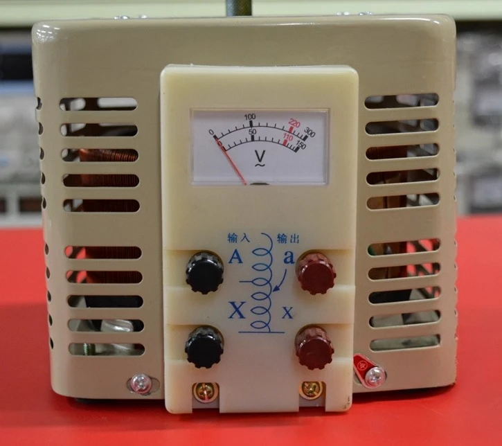 

TDGC2-0,5 кВА Однофазный регулятор напряжения 250 В 500 Вт Регулируемый автоматический регулятор