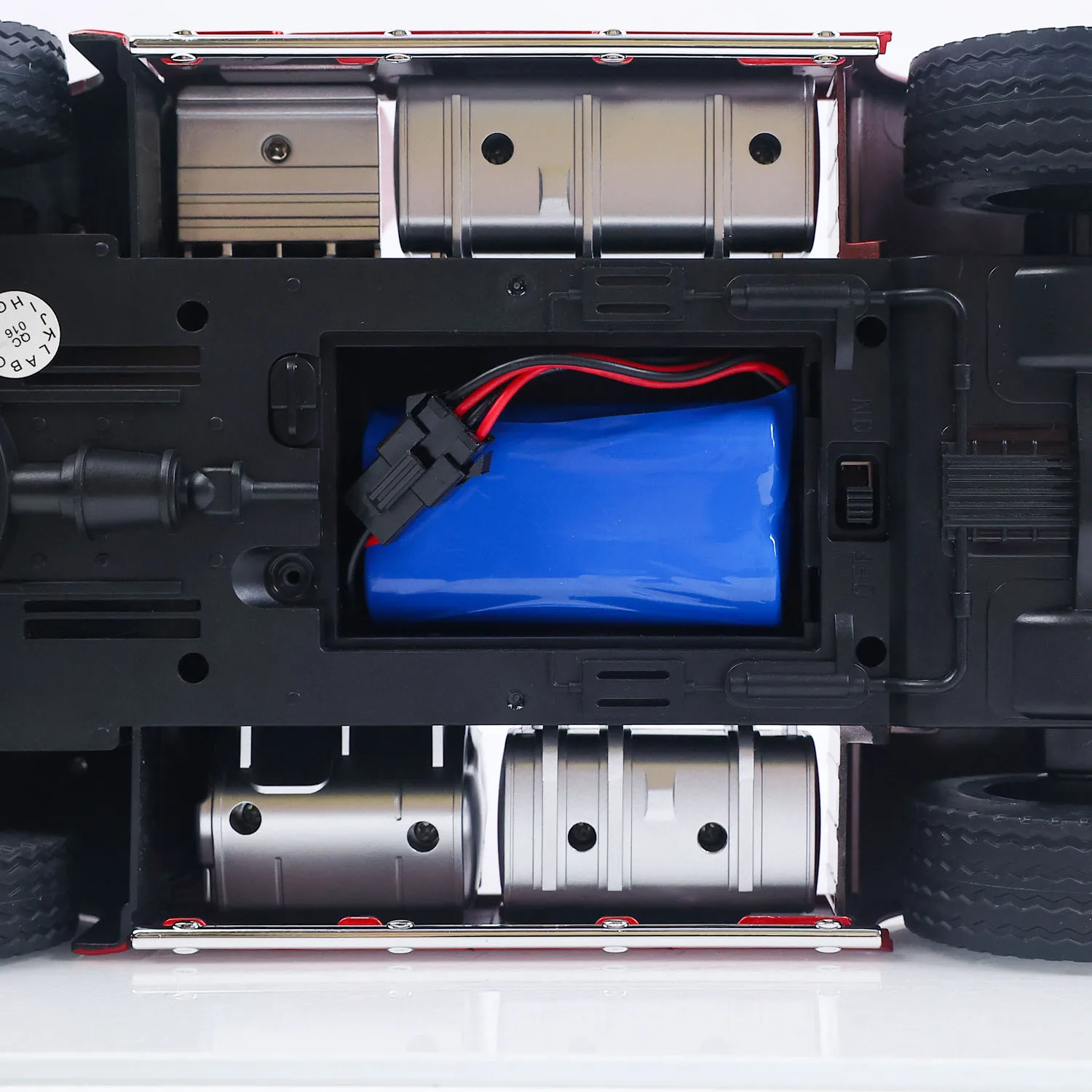 1501A 1/18 HUINA RC Traktor und 3-Achs-Sattelanhänger 19CH RTR 770S 2.4G Sound-Licht-System Ferngesteuertes LKW-Modell – Detail 31