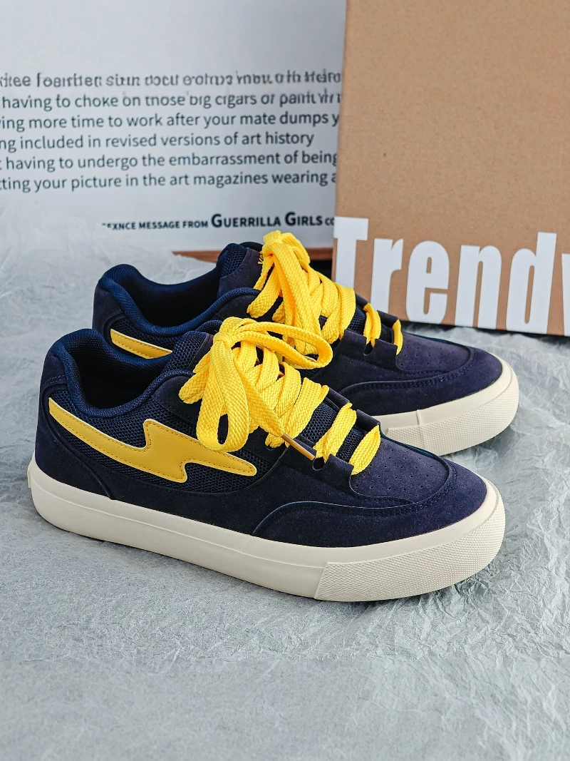 

Men's Low-Top Board Shoes 2026 New Summer Casual Retro Hong Kong Style Original Bread Shoes Youth Sports Unisex Slip-On Sneakers