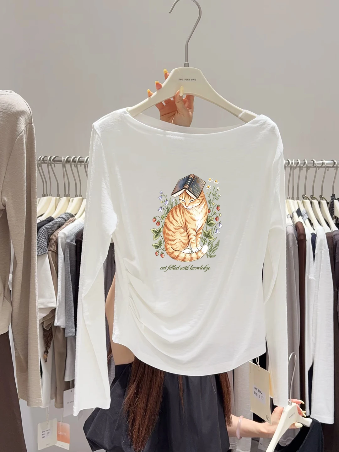 Korean Style Long Sleeve One Shoulder Big round Neck Slim Fit Women's T-shirt Print Base Top Young Looking Fashion Design