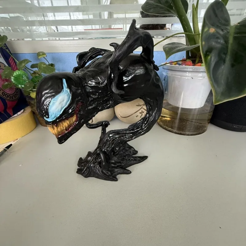 Marvel Venom Periferal Animasi Kartun Kreatif Baru Anak-anak Boneka Mobil Desktop Ornamen Model Figur Hadiah Mainan Koleksi