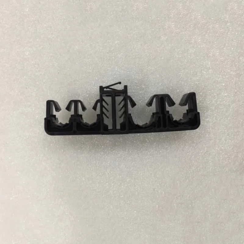 For NISSAN TIIDA LIVINA GENISS SENTRA SUNNY QASHQAI Chassis Brake Oil Pipe Clamp Buckle Clip