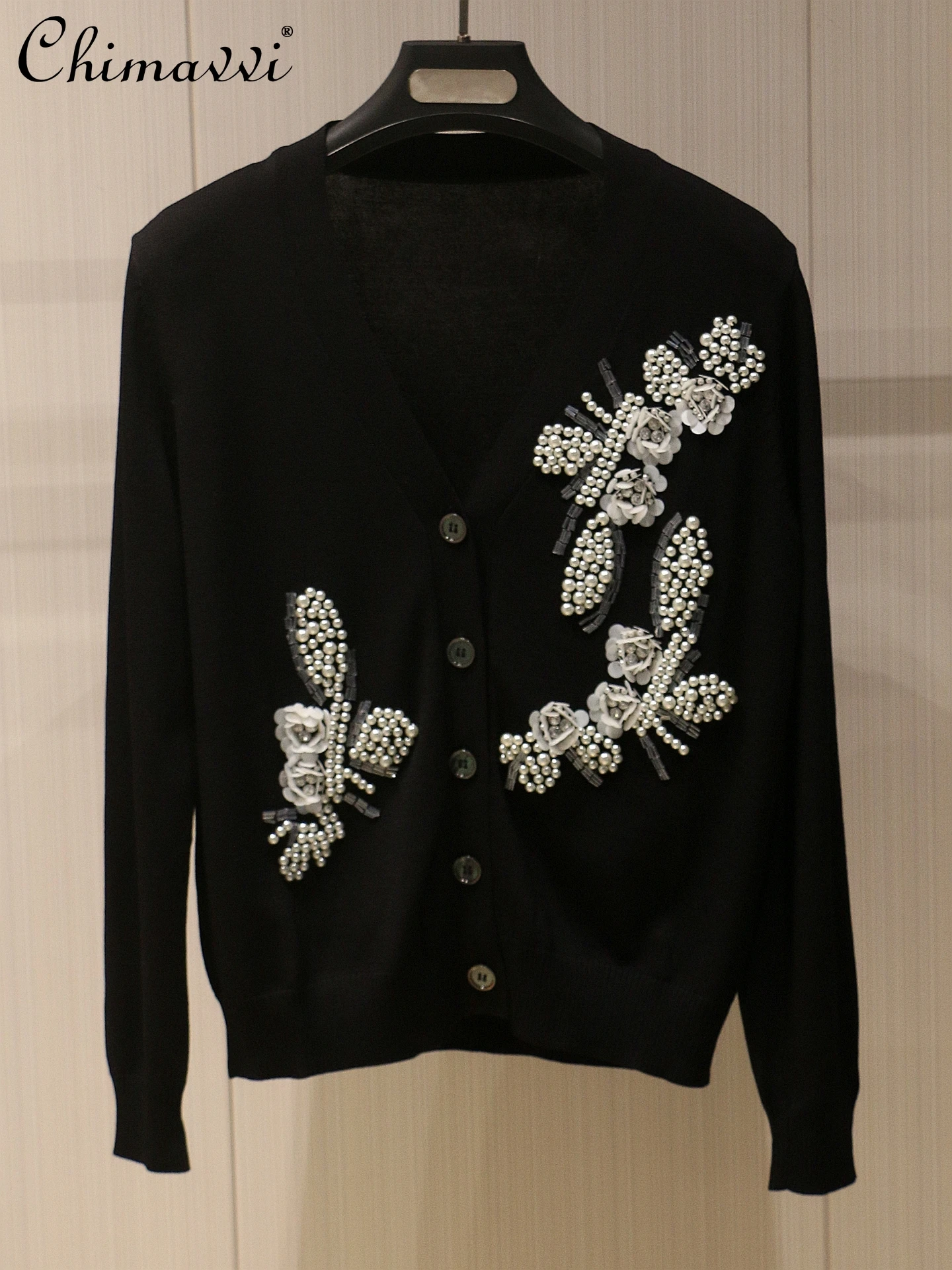 

Heavy Sequin Beaded V-Neck Long Sleeve Black Knitted Cardigan 2025 Autumn New Fashion Long Sleeve Elegant Black Sweater Coat
