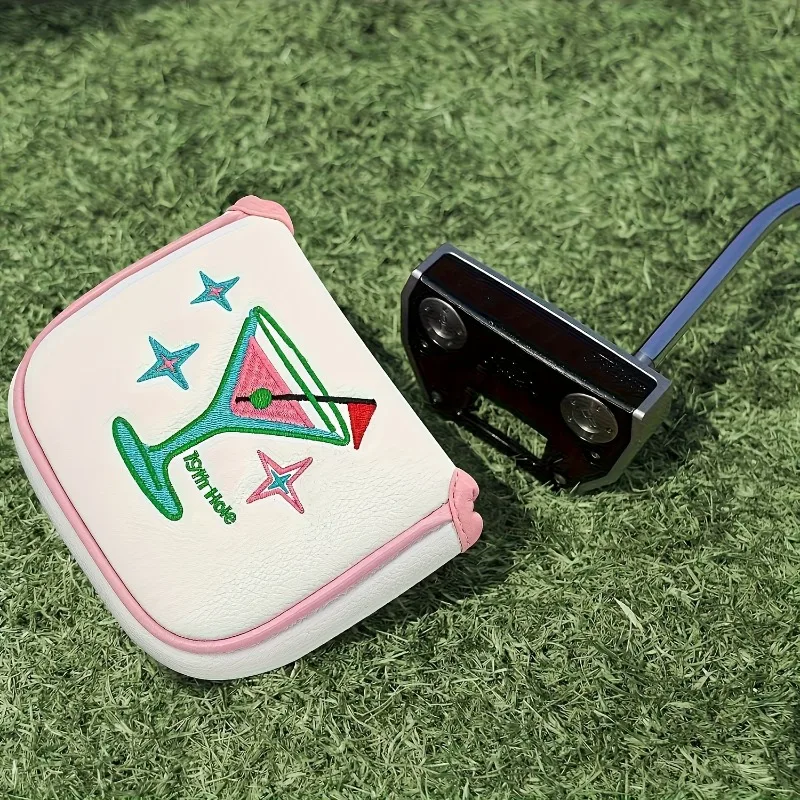 Capa de cabeça para taco de golfe com design de copo de pés altos, fecho magnético, combinação rosa branca elegante, material PU, capa de cabeça