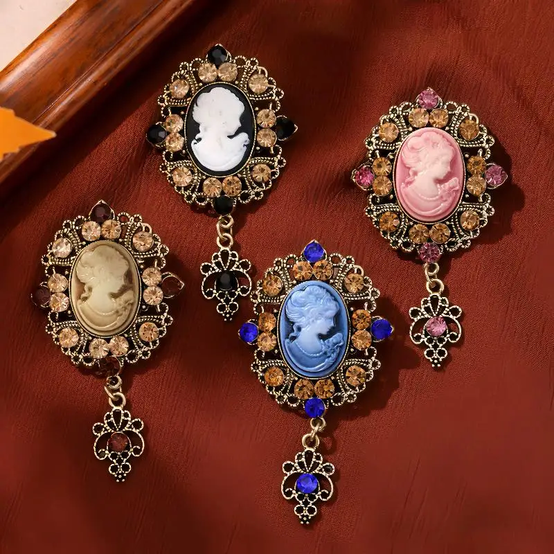 بروش قلادة على شكل رأس تجميل جديد، بروش إكسسوار مرصع بالألماس على طراز المحكمة الأوروبية والأمريكية القديمة