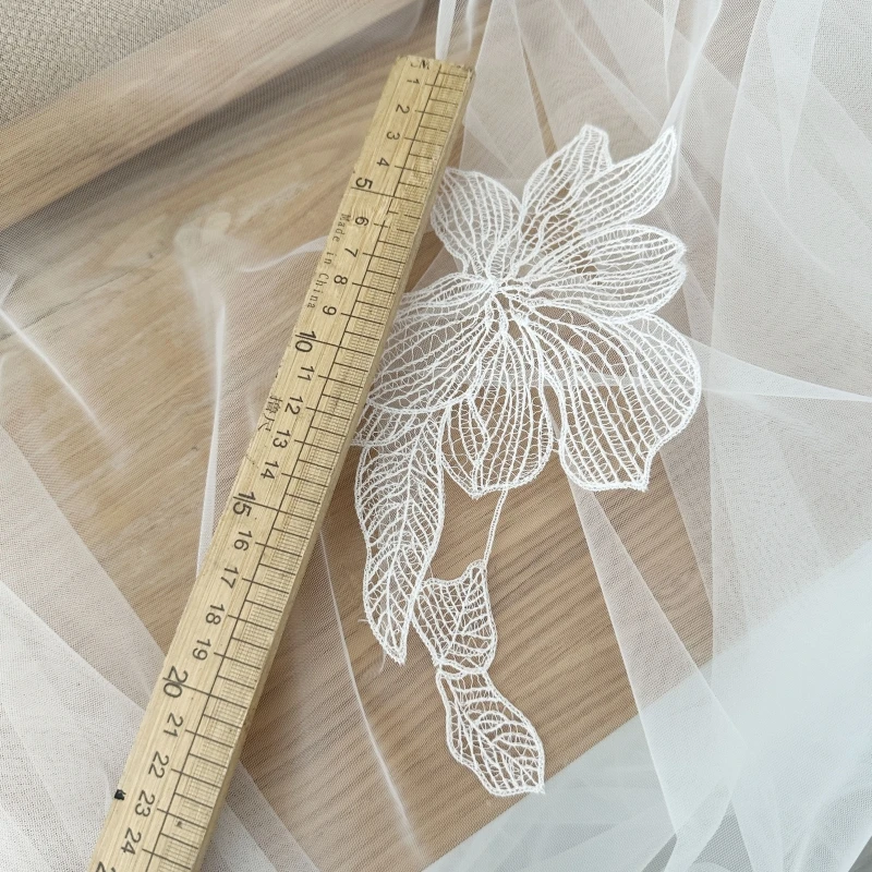 20 Stück. Spitzenblumen-Applikation mit Lochmuster, Milchseiden-Applikation, Hochzeitsaccessoires, handgemachtes DIY, hohe Qualität, RS4710 – Detail 2