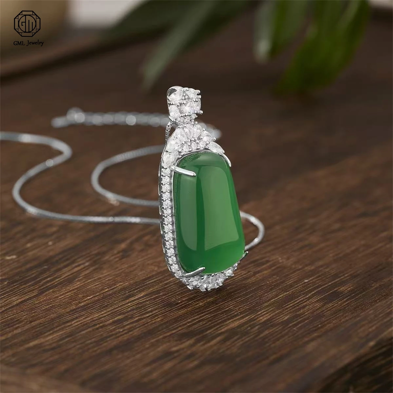 Collana con Pendente a Goccia  - Luxury Gifts Jewelry & Watches Namfleg Mostar recensione e prezzo