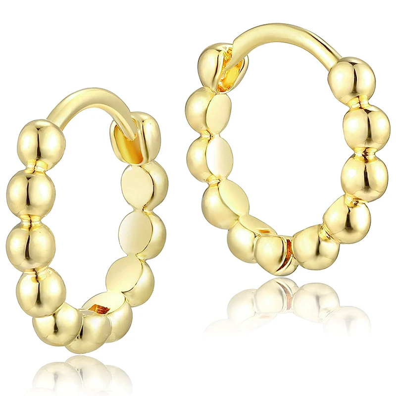 Huitan zierliche Perlen Creolen für Frauen Gold Farbe exquisite tägliche Kleidung Kreis Ohrringe Teen's Accessoires Modeschmuck