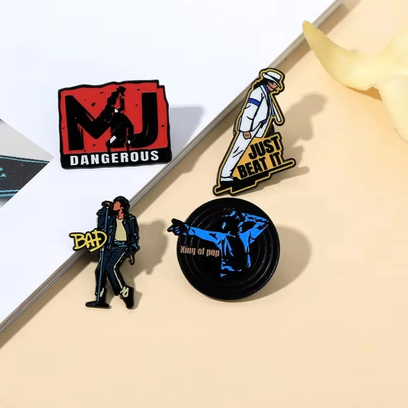 

1pcs Pop Dancer Michael Jackson Pin MJ Hip Hop Dancing Brooch Hat Suit Badge Music Brooch Collect Gift