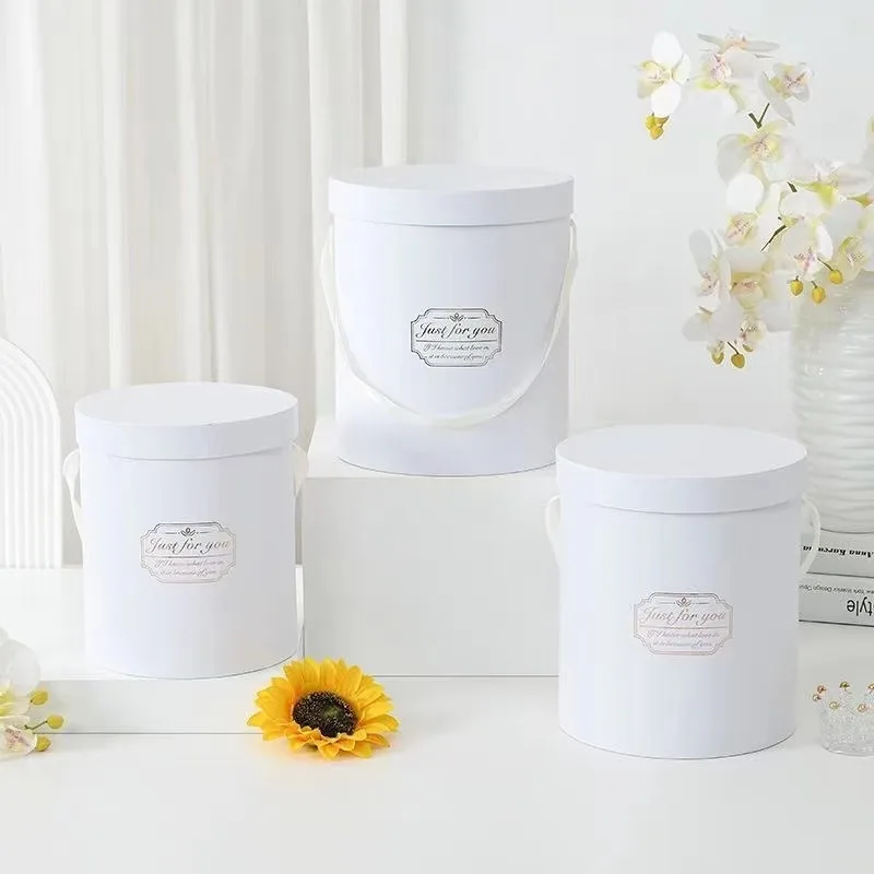 

3-piece Valentine's Day Flower Packaging Box Round Flower Handheld Cylinder Bucket Mini Flower Bucket Gift Box