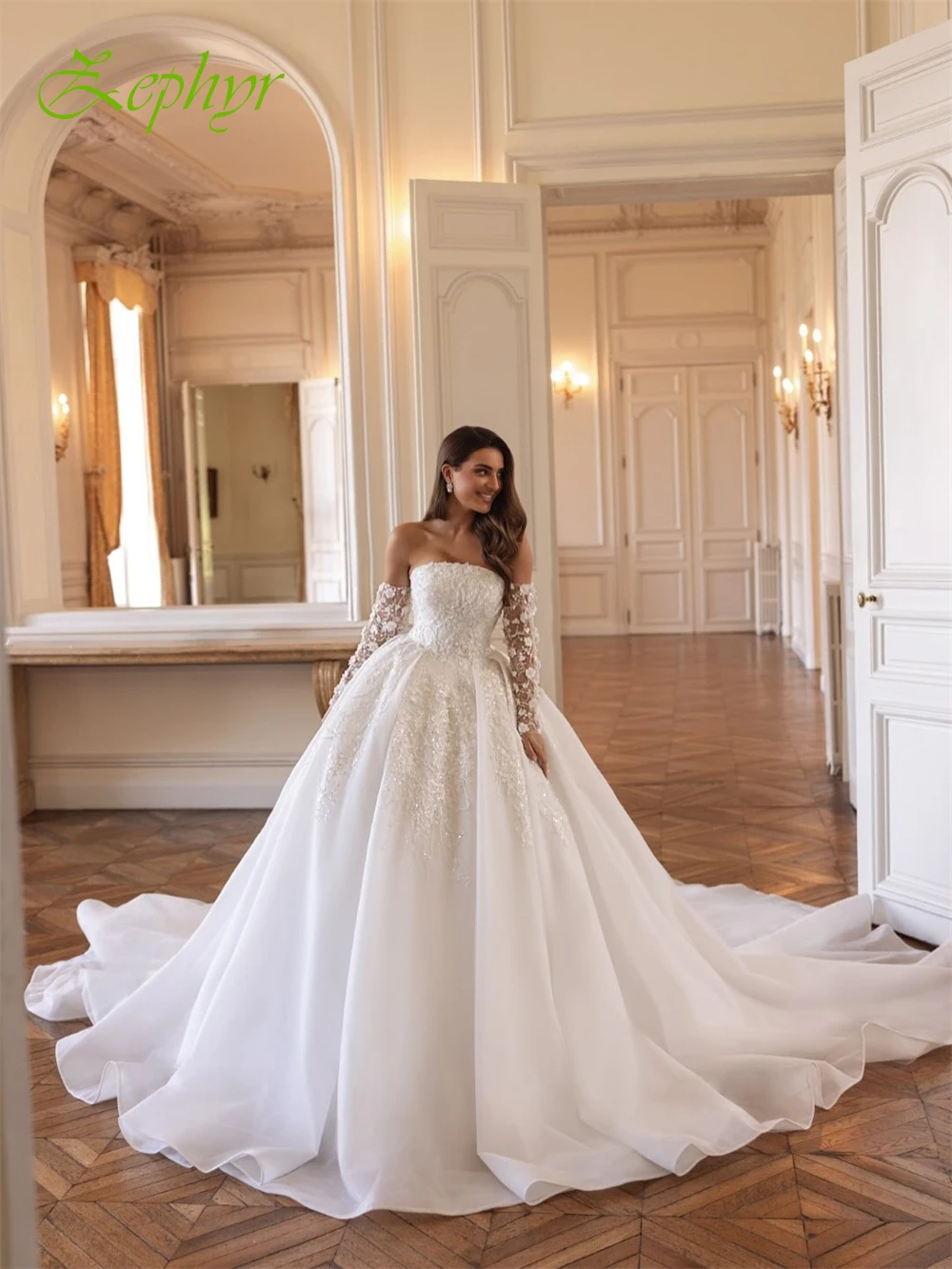 Customized Elegant White Organza Wedding Dress Classic Strapless Sleeveless Bridal Gown Boho Robe de mariéeA-Line Chapel Train