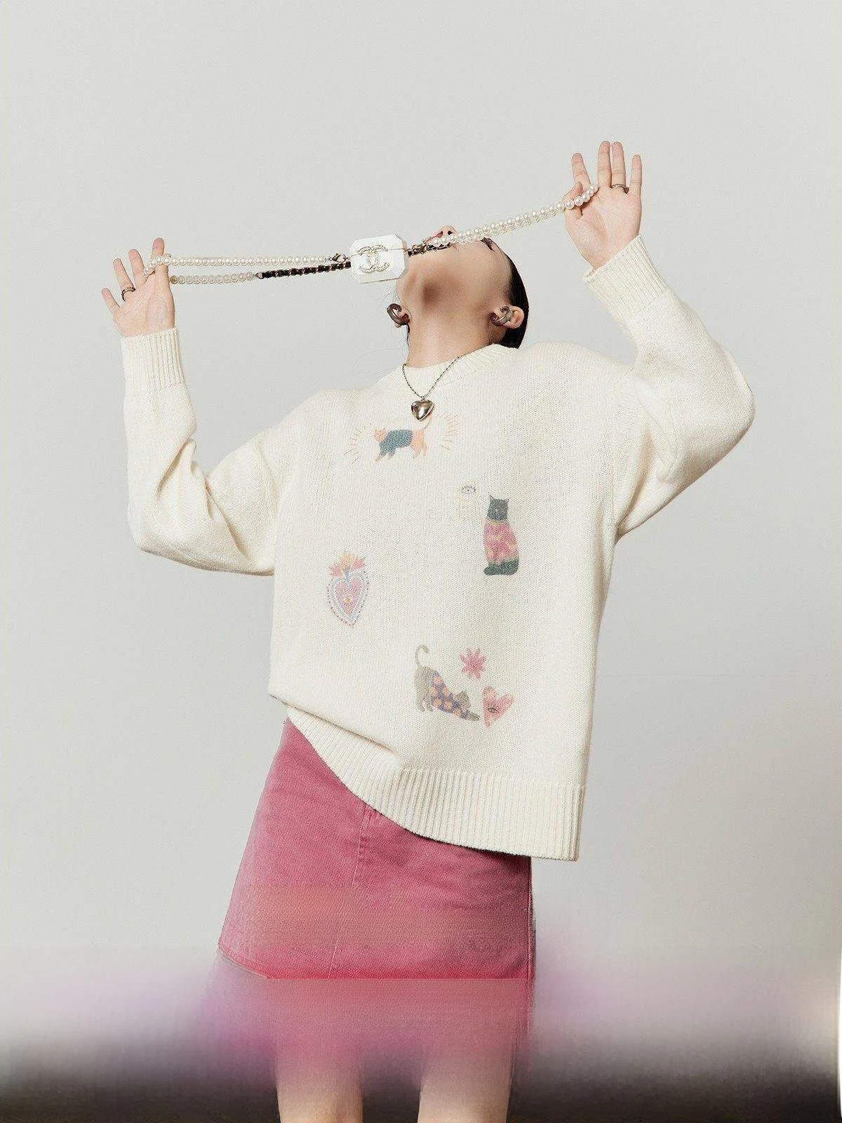 

Белый вязаный шерстяной свитер женский с принтом, модный осенний новый товар, свободный крой, топ в стиле Zhou Li Wu's Secret Garden Sweet Sle