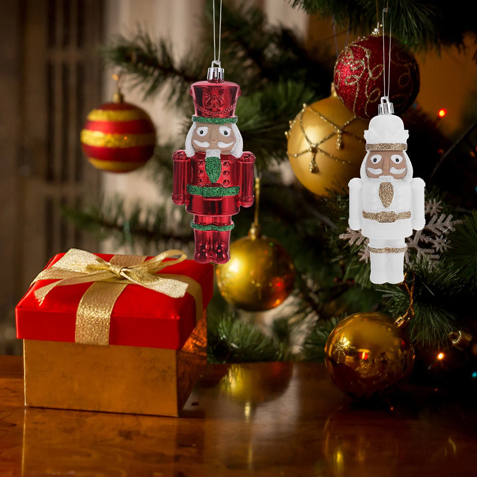 

2Pcs Christmas Tree Decor Ornaments Nutcracker Soldiers Vintage Style Decorative Statues for Holiday Season Festive Home Xmas