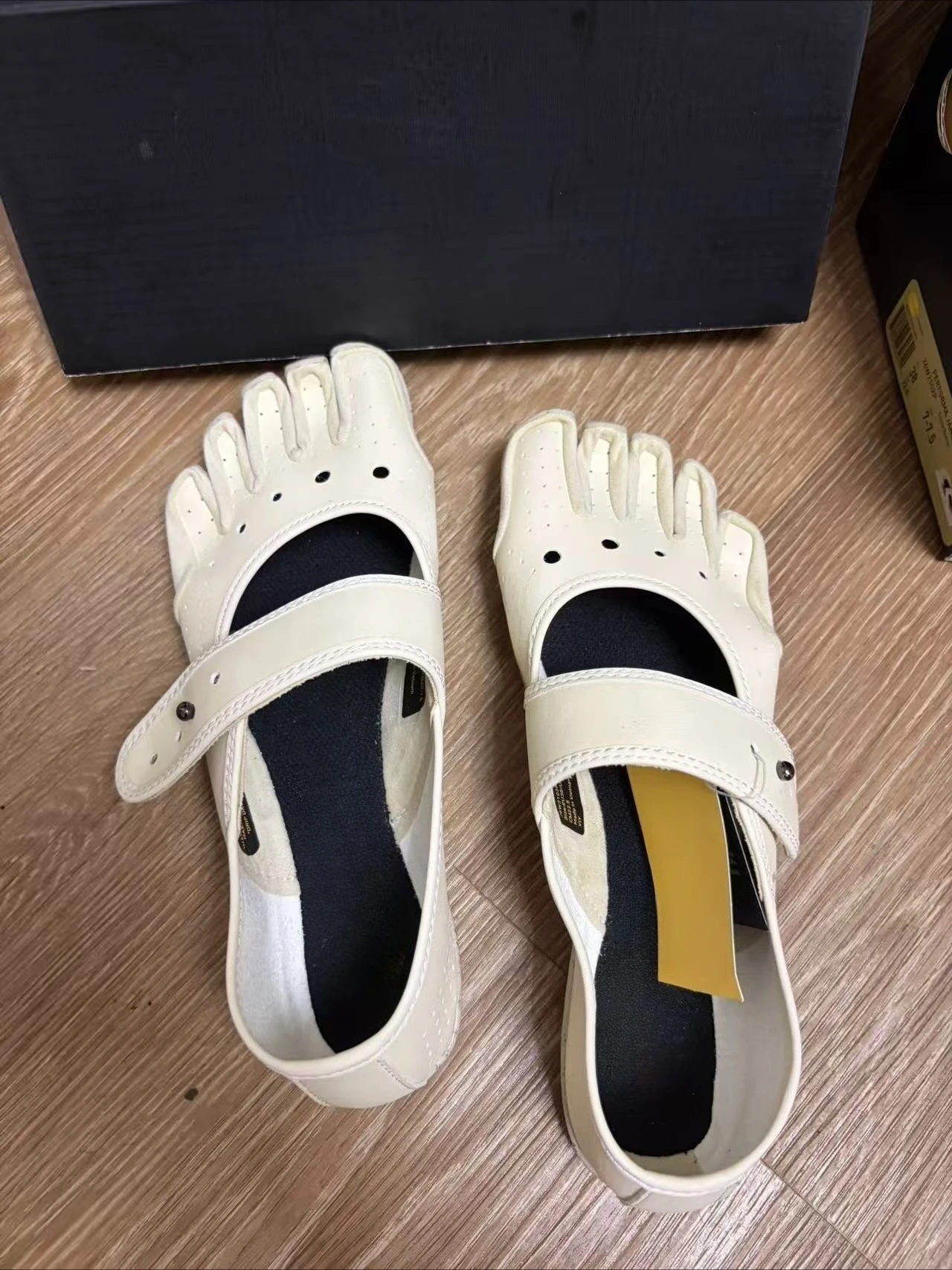 new-mary-jane-five-finger-shoes-yoga-pilates-indoor-and-outdoor-fitness-five-finger-shoes-non-slip-and-wear-resistant-new-models