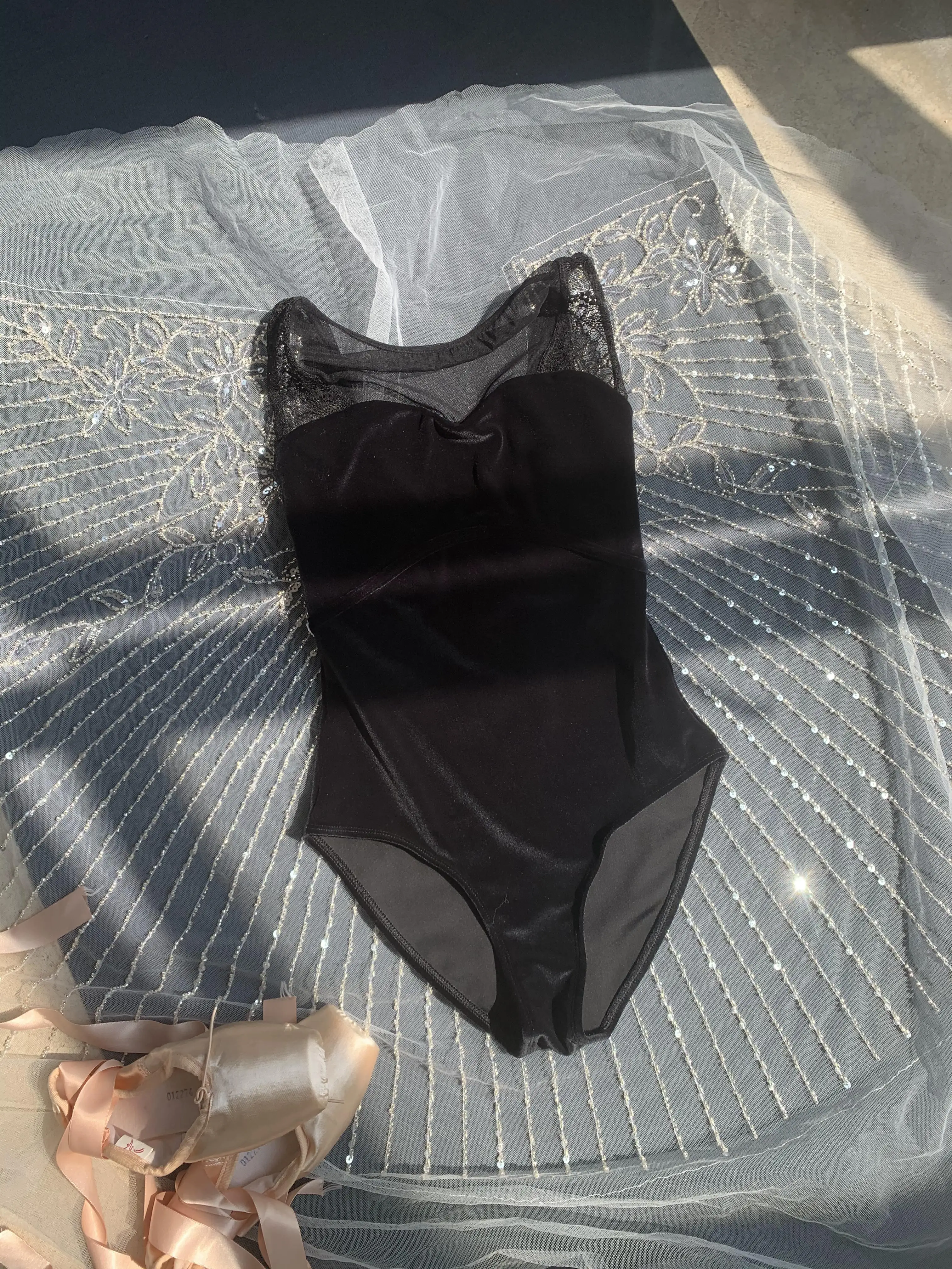 فستان تدريب جديد من الدانتيل بأكمام قصيرة فستان رقص صيفي للسيدات فستان باليه بومبادور فستان جمباز