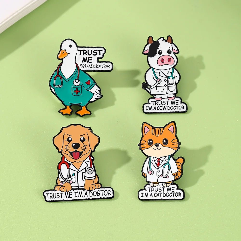 Funny 'Trust Me I'm A for Ducktor' Medical For Duck Metal Enamel Outfit Pin, Novelty Men'S and Women'S Daily Wear Brooch Pin.