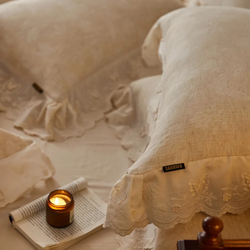 Surprise Silent Wind Soft Cotton and Linen Four-piece Skin-friendly Lace Quilt Cover Soft Waxy Breathable Durable