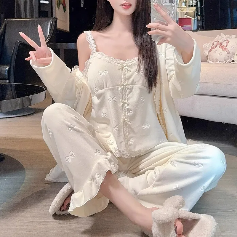

Women's Korean Island Velvet Long Sleeved Pants Pajamas Set Autumn Winter 3PCS Thermal Homewear with Bow and Lace Details