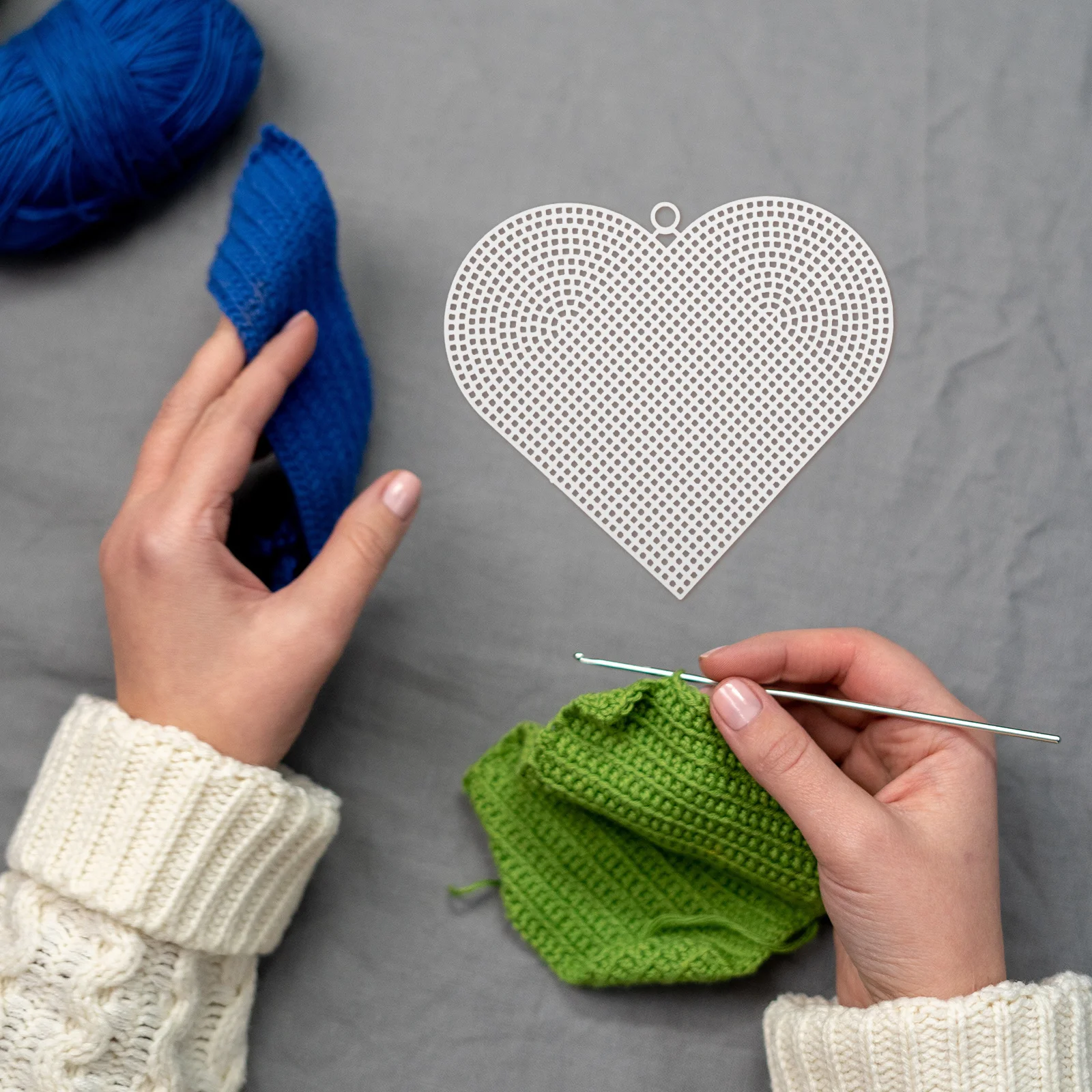 6 قطع من صفائح شبكية بلاستيكية شفافة بتصميم قلب لخياطة الكروشيه، عناصر زخرفية ذاتية الصنع، حصيرة شبكية مرنة لصنع الحقائب