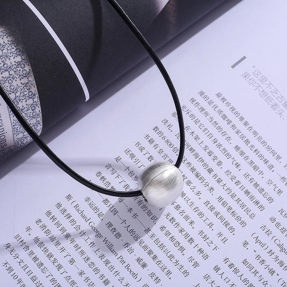 popular Korean version of simple alloy small pendant autumn and winter jewelry European beautiful woman ins style jewelry