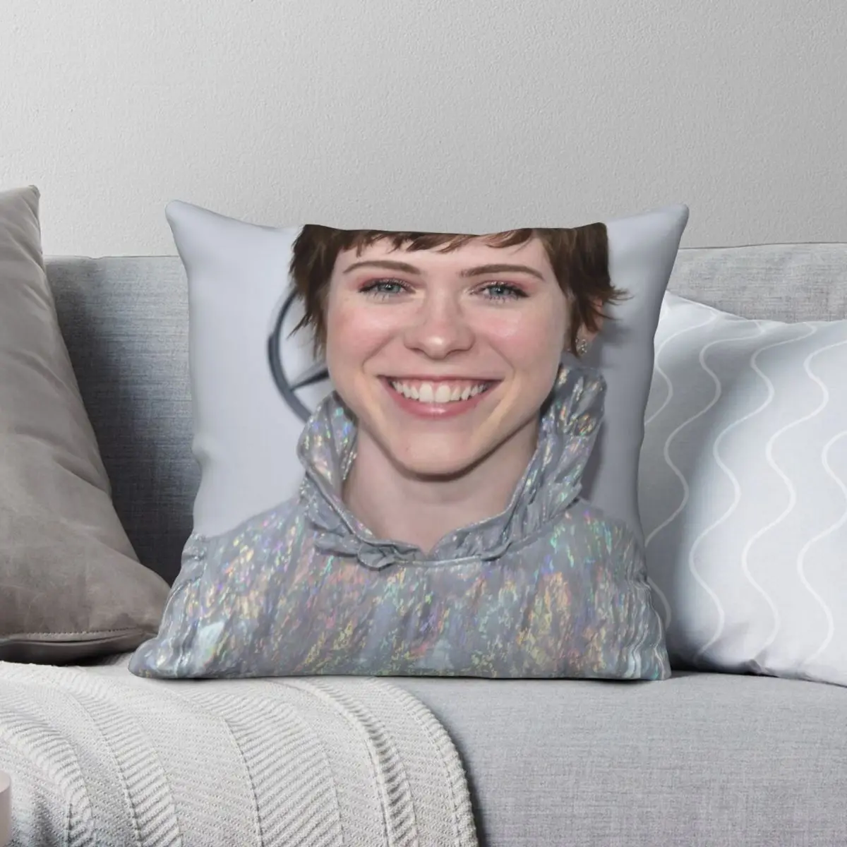 Sophia Lillis Square Pillowcase Polyester Linen Velvet Pattern Zip Decor Throw Pillow Case Car Cushion Cover