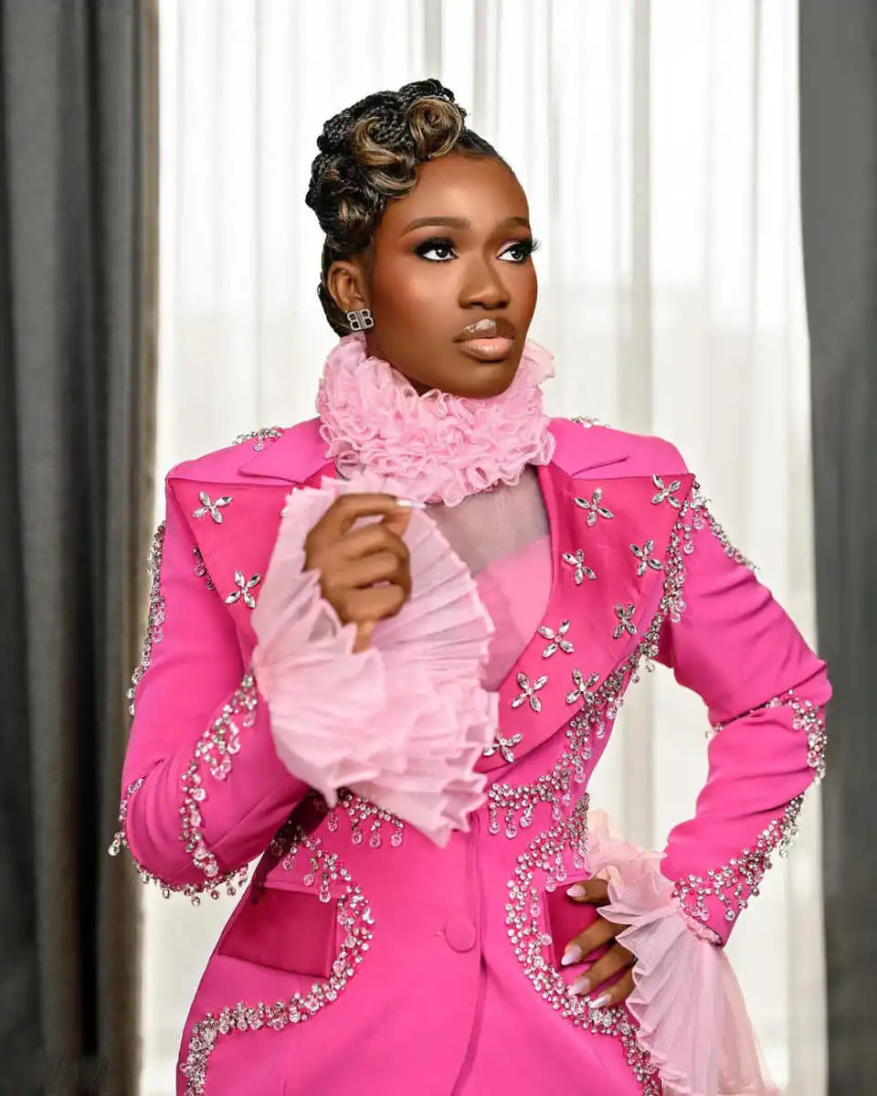 Sexy Beaded Women Suits 2 Pieces Set Crystal Single Breasted Jacket Wide Legs Pants Plus Size Customized Party Prom Dress