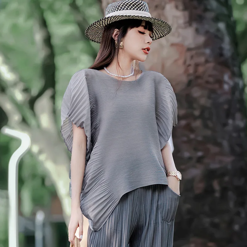 

Short-Sleeved T-shirt for Women, Super Loose, Bat-Sleeve, Ruffled Butterfly Top, Thin Cloth, New, MIYAKE PLEATS, Summer