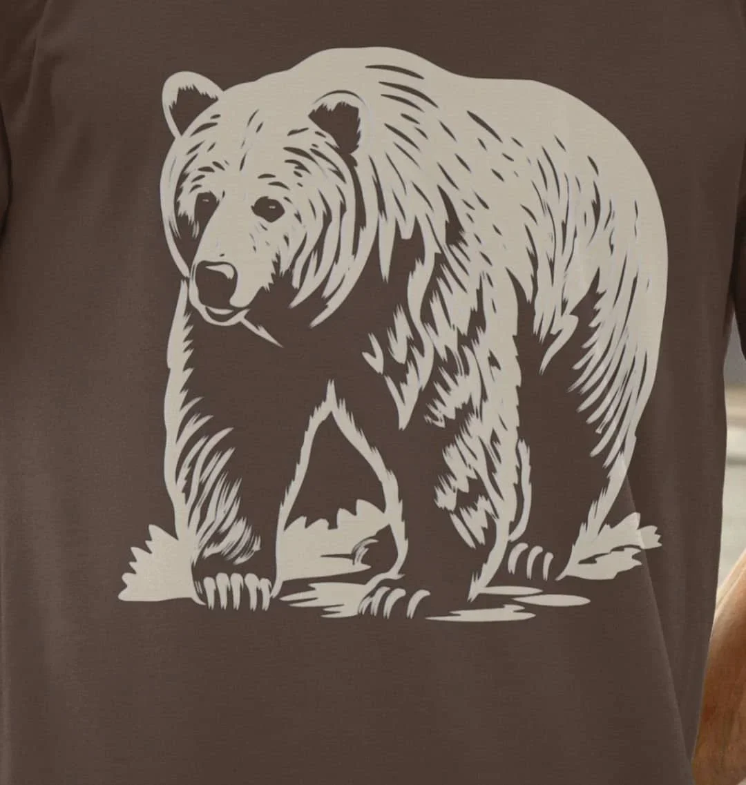 

Футболка с белым медведем