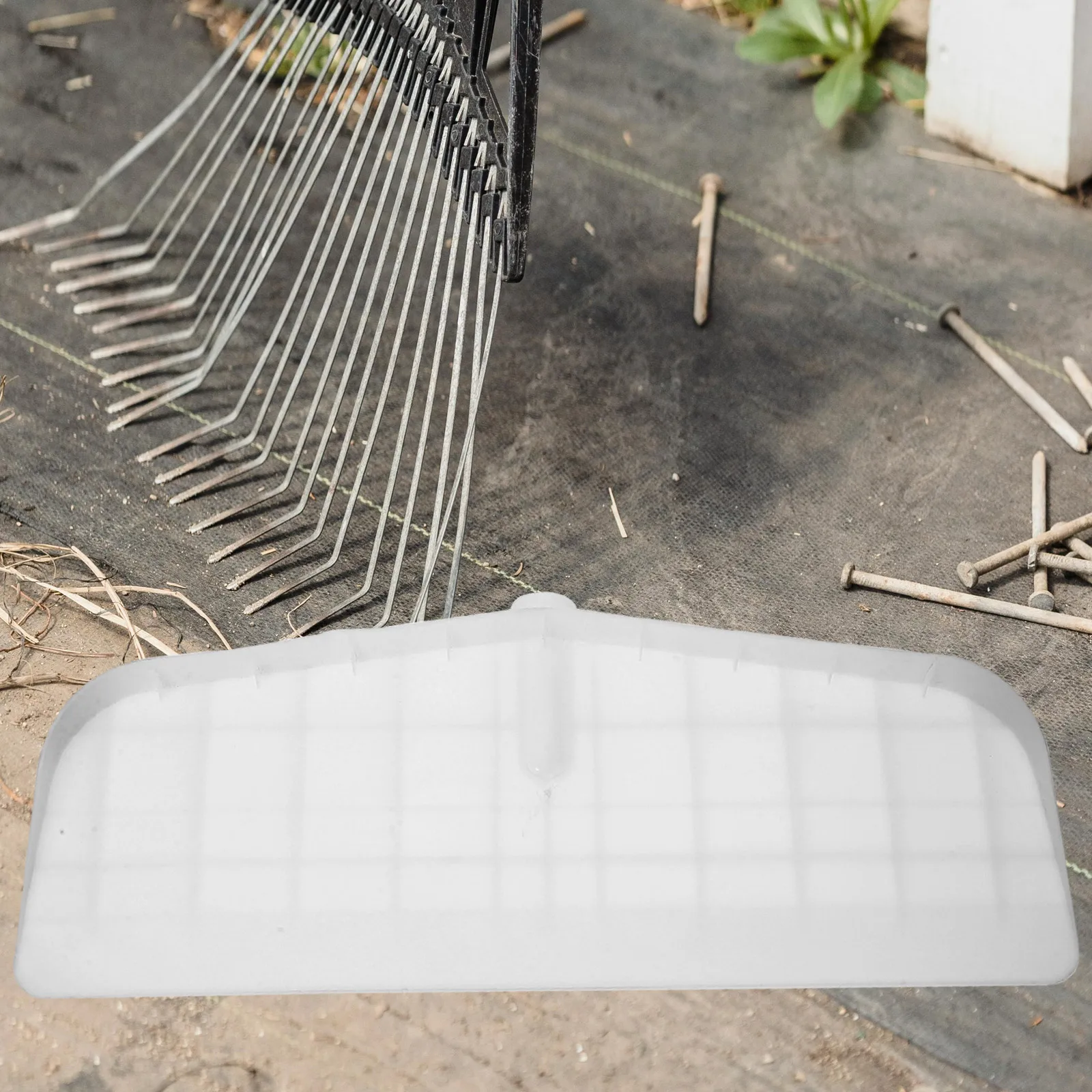 

Грабли для выравнивания газона для травы, грабли для сена, сельскохозяйственный пластиковый инструмент для очистки листьев, санитарии