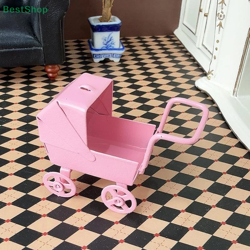 ♥ 1:12 Casa delle bambole Rosa Mini Risciò Passeggino Modello Scena Accessori Puntelli
