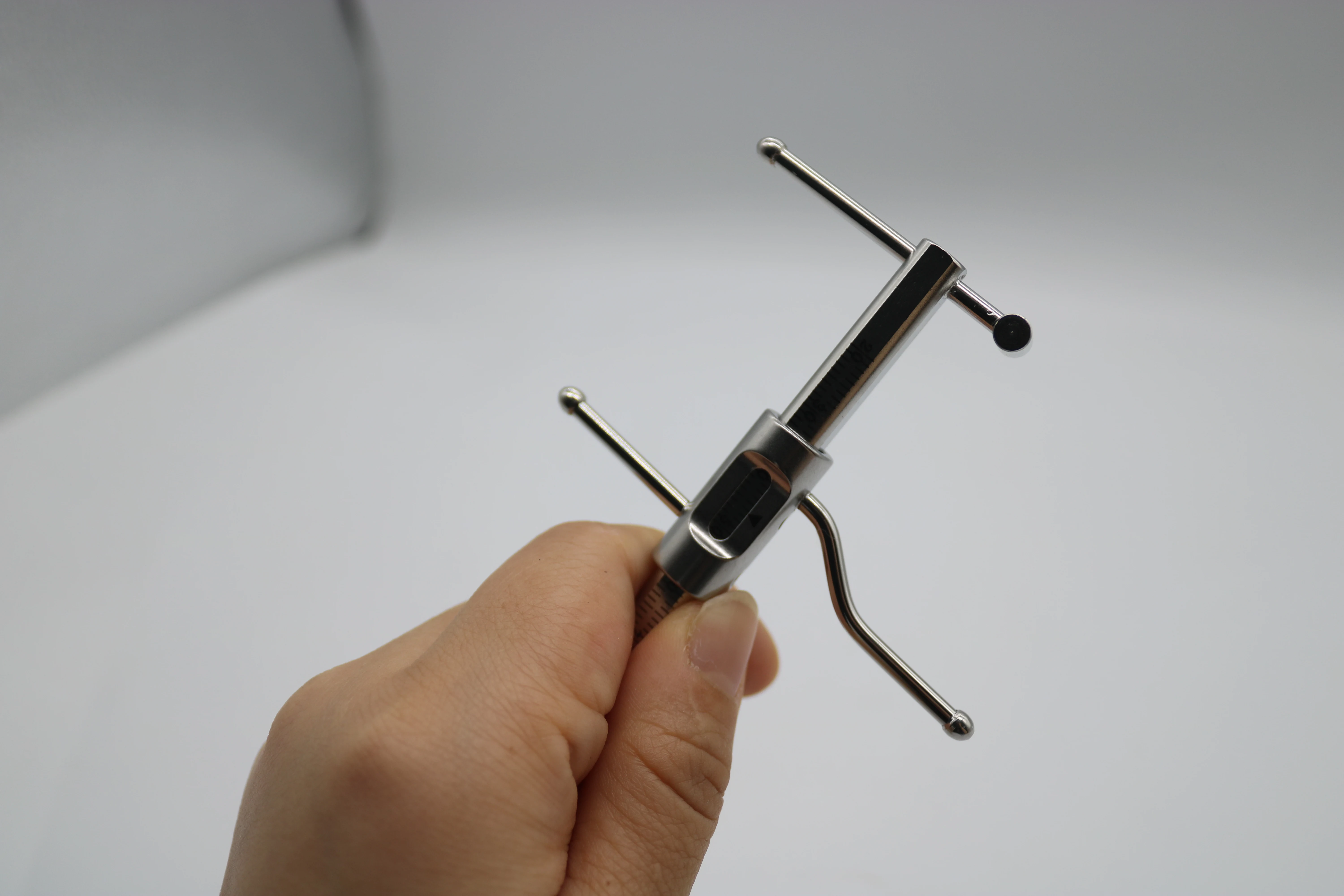 

Sliding Caliper Chin Indicator Implant Measuring Gauge Caliper Ruler 20-100mm