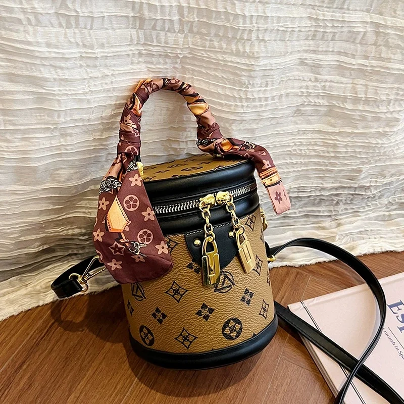 Women's Cylindrical Small Bag 2026 New Fashion Handbag High-End Cylindrical Shoulder Bag Bucket Bag