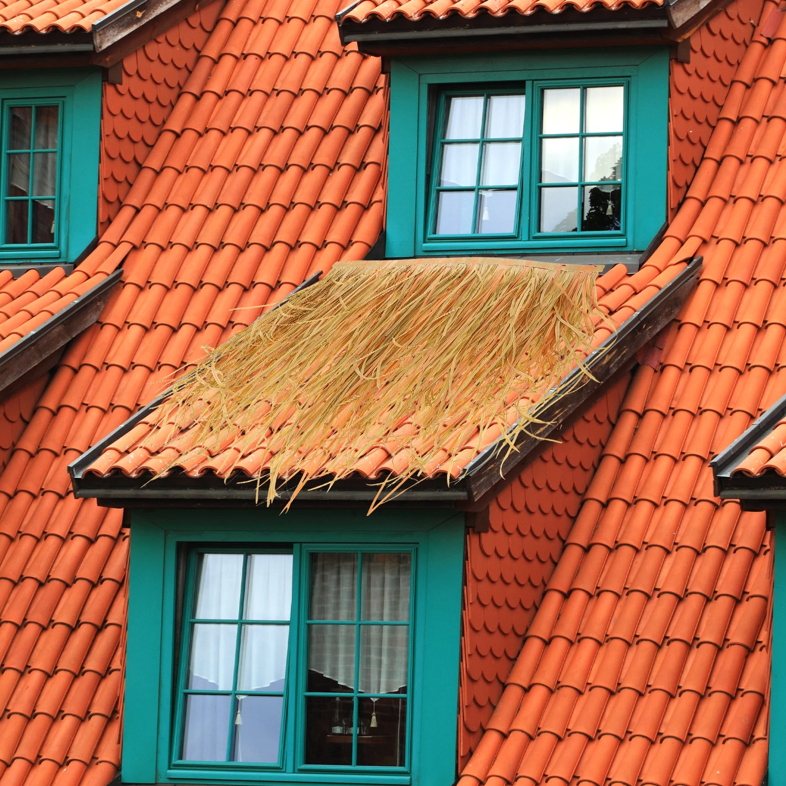 

Artificial Thatch Roof Decoration Simulated Straw Garden Patio Cover Durable Plastic Material Easy Use Landscape Hut Bar Decor